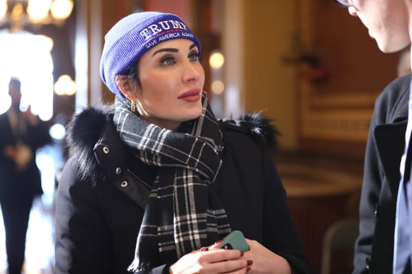 L'ascesa di Laura Loomer, l'attivista di estrema destra che parla con Trump