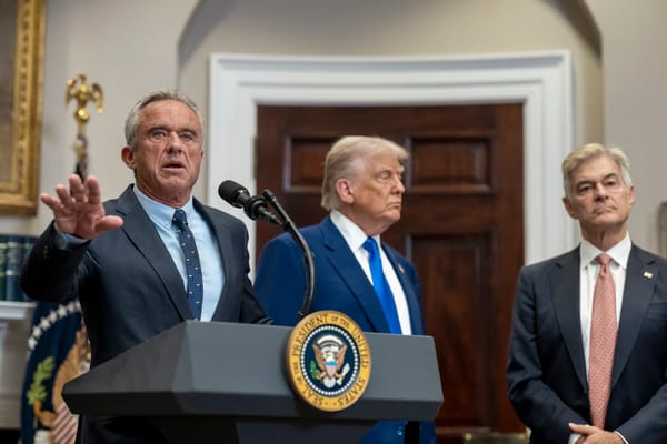 Kennedy blocca 500 milioni di dollari per i vaccini