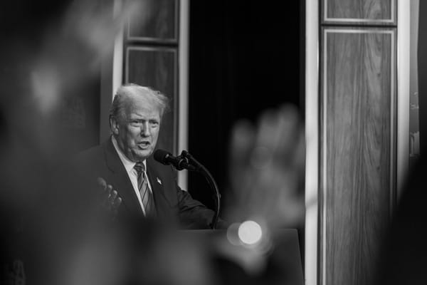 Trump annuncia dazi del 100% su chip e semiconduttori