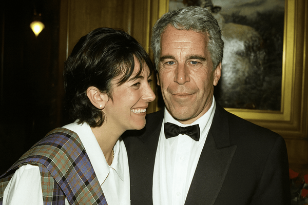 Maxwell sull’affaire Epstein: "Mai visto comportamenti inappropriati di Trump"
