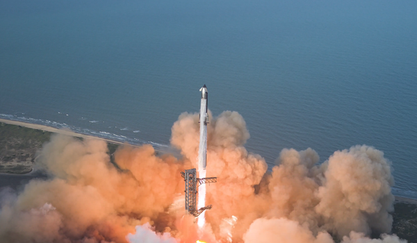 Starship completa con successo il decimo volo di prova