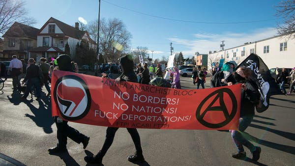 Trump designa il movimento Antifa come organizzazione terroristica