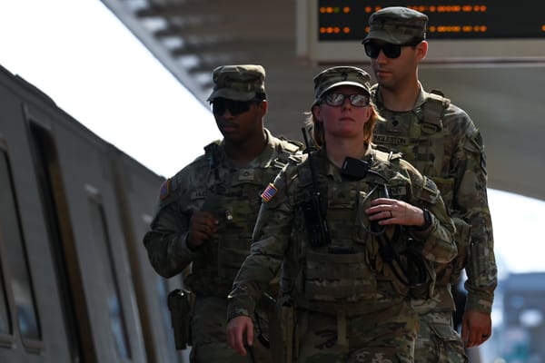 Trump ordina il dispiegamento dell'esercito a Portland e autorizza l'uso della forza