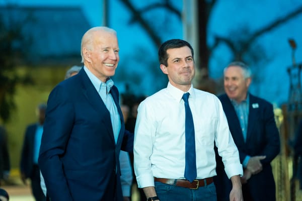 Buttigieg: Biden non avrebbe dovuto candidarsi contro Trump