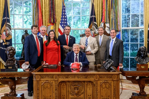 Trump smentisce le voci sulla salute dopo un’assenza di una settimana