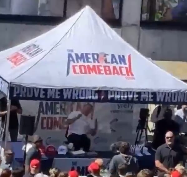 Charlie Kirk ucciso da colpi di arma da fuoco durante evento universitario nello Utah