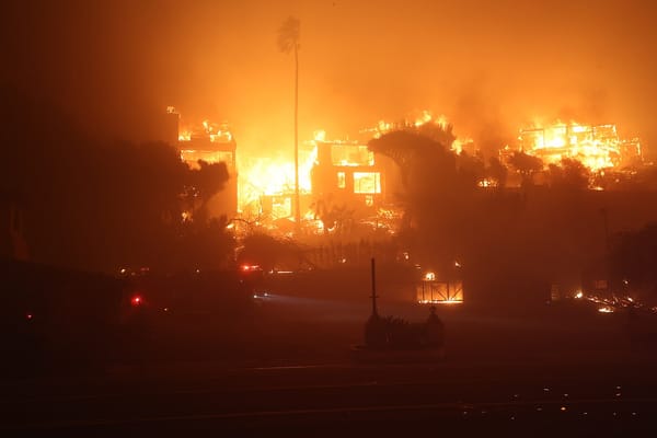 Arrestato l'autista Uber accusato di aver causato l'incendio di Palisades a Los Angeles