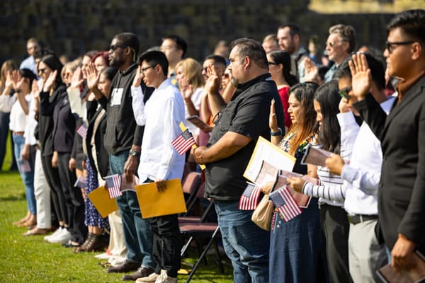 Gli Stati Uniti accoglieranno solo 7.500 rifugiati l'anno, quasi tutti bianchi sudafricani