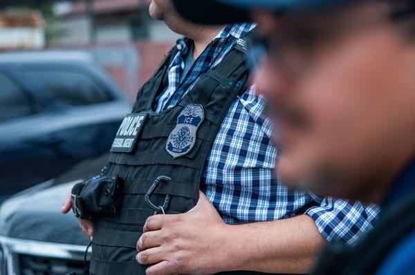 La polizia dell'immigrazione cerca 10.000 agenti, ma molti candidati non superano i test fisici