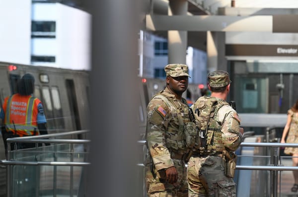 Un giudice federale blocca la Guardia Nazionale a Chicago
