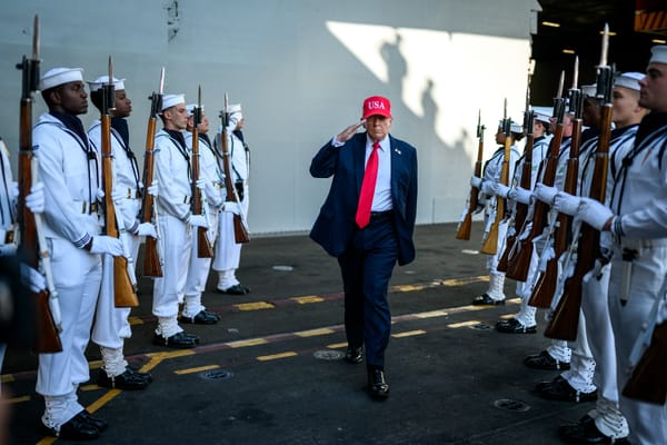 Trump interrompe gli aiuti alla Colombia e accusa Petro di essere un "trafficante di droga"