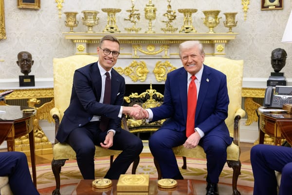 Trump vuole espellere la Spagna dalla NATO
