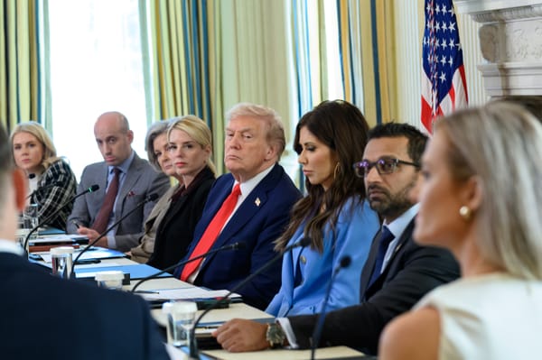 Trump ha tenuto un vertice contro gli "Antifa" alla Casa Bianca