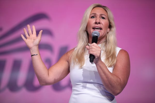 Marjorie Taylor Greene lascia il Congresso dopo la rottura con Trump