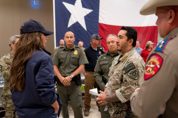 Acqua sporca e cibo avariato nel più grande centro di detenzione per migranti degli Stati Uniti