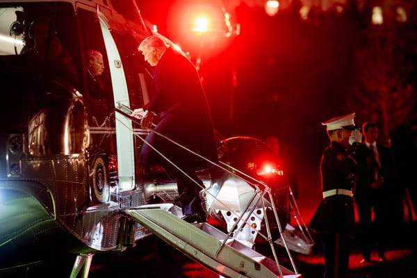 Trump apre alle sanzioni contro chi commercia con la Russia