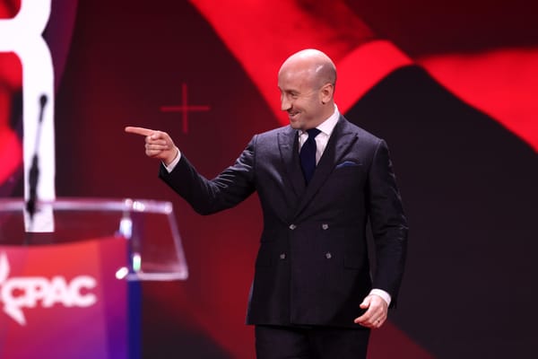 Il piano per trasformare l'America: meno immigrati, più bianchi