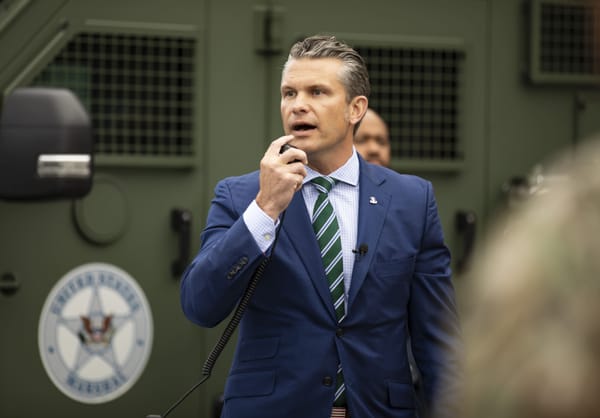 Hegseth rischiò di mettere in pericolo le truppe usando Signal