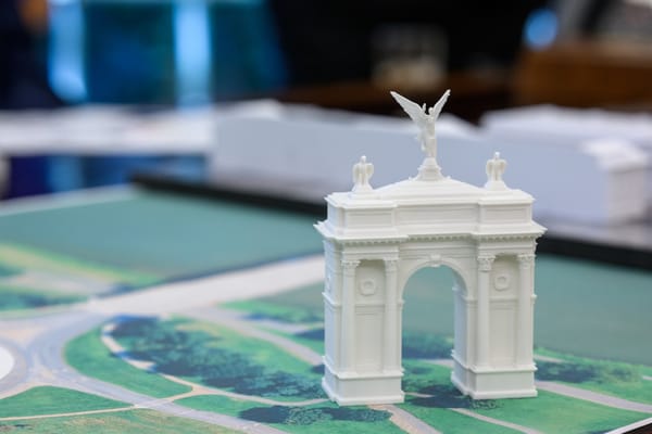 Trump annuncia che i lavori per l'arco di trionfo a Washington inzieranno entro due mesi