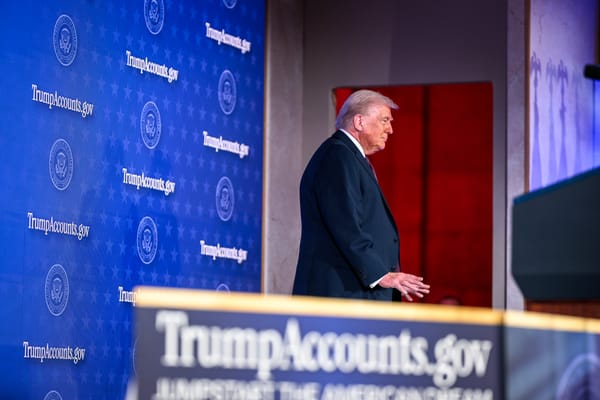 Trump fa causa al Tesoro per 10 miliardi di dollari per la pubblicazione delle sue dichiarazioni dei redditi