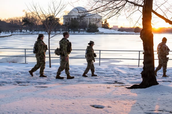 Trump sta ritirando la Guardia Nazionale dalle città Dem
