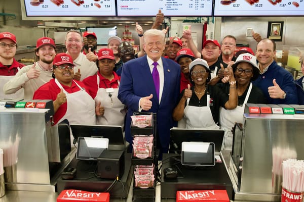 Trump in Georgia difende i dazi e rilancia le accuse di brogli elettorali