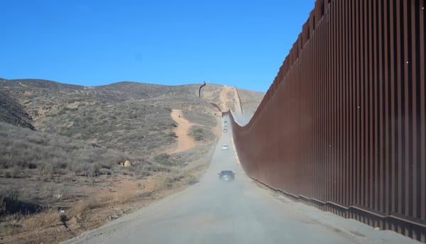 Trump sta costruendo altri 2.100 chilometri di muro con il Messico