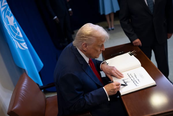 La firma di Trump comparirà sulle banconote americane