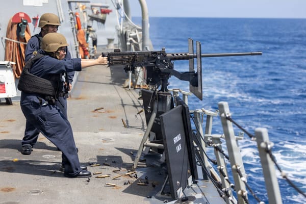 Marina statunitense sequestra una nave cargo iraniana