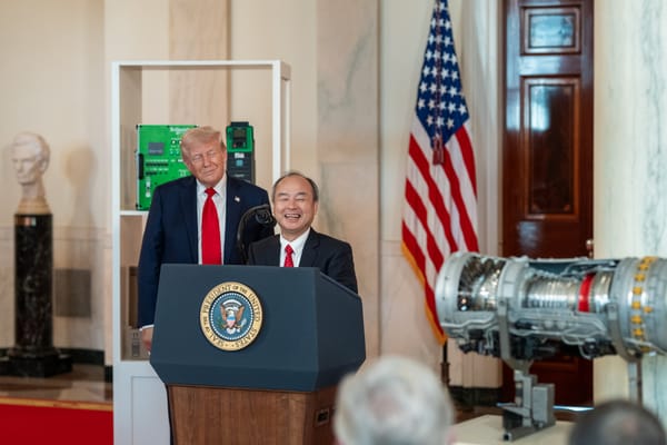 SoftBank dona 50 milioni di dollari alla biblioteca presidenziale di Trump