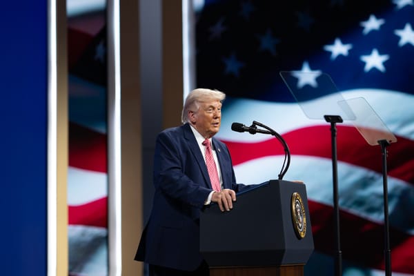 Trump spinge il Congresso ad abolire il cambio dell'ora
