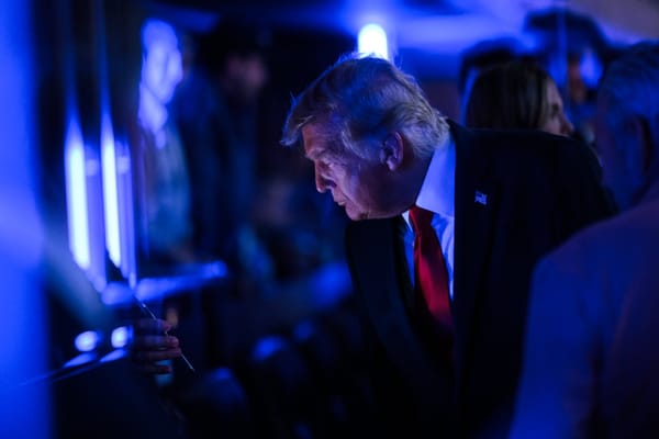 Trump perde consensi tra gli indipendenti, soprattutto tra chi non ha la laurea
