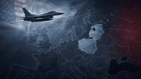 Gli Stati Uniti valutano di schierare aerei a capacità nucleare nell'est Europa