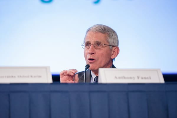 Fauci si rifiuta di rispondere al Senato sulle origini del Covid