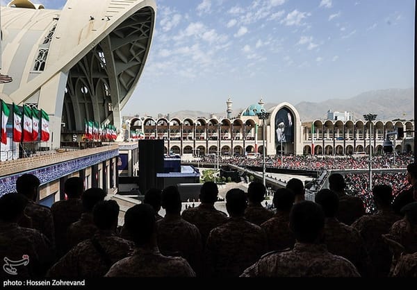 L’Iran seppellisce Khamenei: il regime esce dalla guerra più forte e più radicale