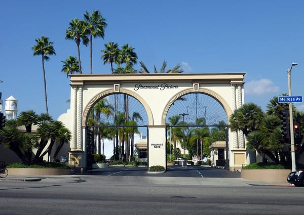 Dodici Stati americani fanno causa per bloccare la fusione tra Paramount e Warner Bros