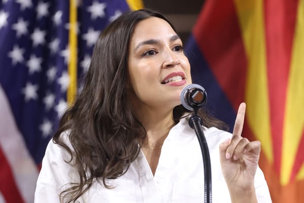 Ocasio-Cortez cambia lo staff mentre decide se correre alla Casa Bianca nel 2028