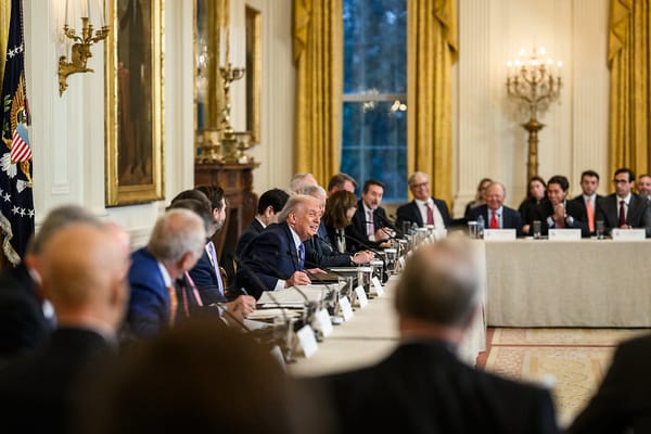 Trump tratta con Caracas per una quota del petrolio venezuelano