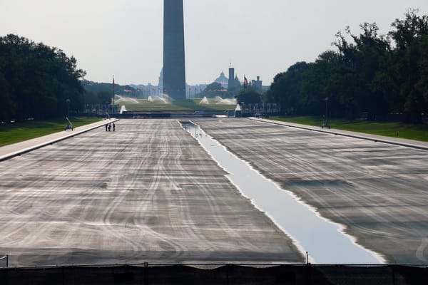 Perché i problemi della vasca del Lincoln Memorial sono una metafora della presidenza Trump