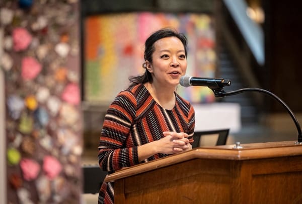 La socialista Francesca Hong è la favorita nelle primarie per il governatore del Wisconsin