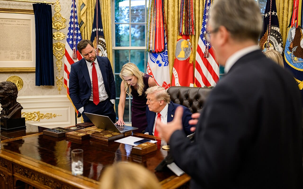 Il dilemma dei democratici: fino a che punto spingersi contro Trump