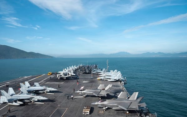 La guerra con l'Iran lascia il Pacifico senza portaerei americane