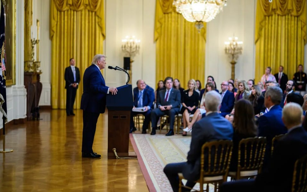 Trump vota per posta, ma vuole limitare questo sistema per tutti gli altri