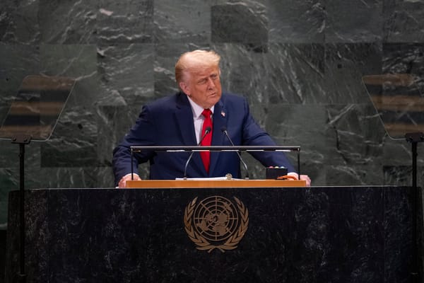 Trump dice all'ONU di dover scegliere tra un accordo e "annientare" l'Iran