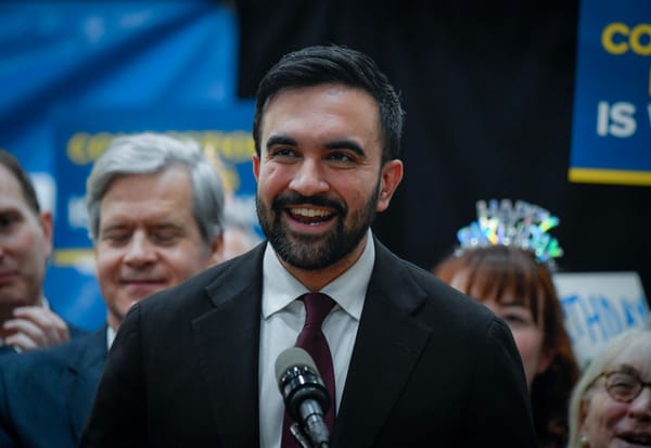 Populisti di destra e sinistra si stanno avvicinando negli Stati Uniti