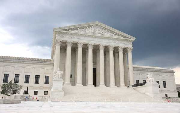 Trump si scaglia contro la Corte Suprema e rinnega i giudici che ha nominato