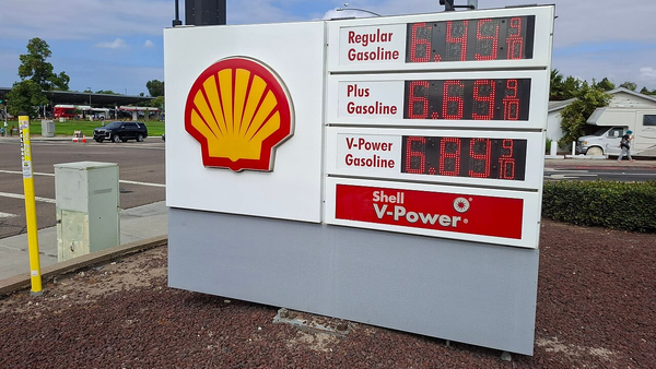 Perché la benzina scende più lentamente del petrolio