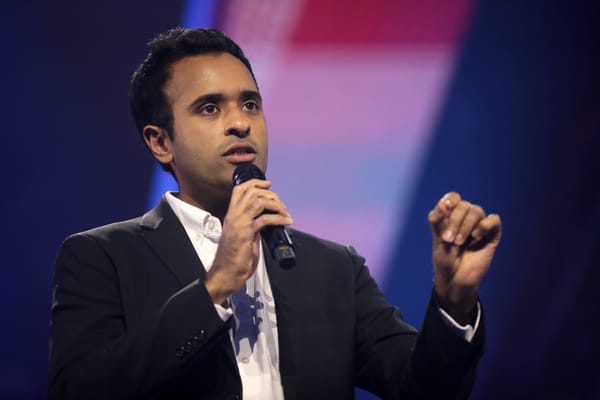 In Ohio i Repubblicani in uno spot usano la madre abusiva della candidata Dem
