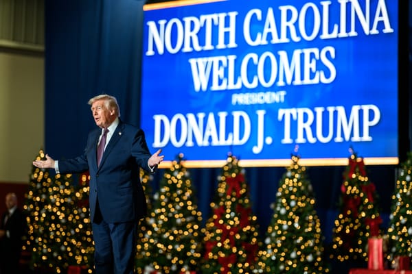 Trump fa sei giorni di comizi negli Stati repubblicani e rinuncia a Georgia e North Carolina