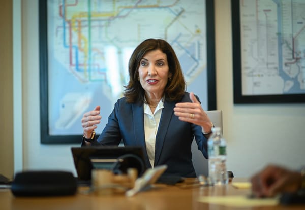 La rimonta di Kathy Hochul, da governatrice impopolare a favorita per la rielezione a New York